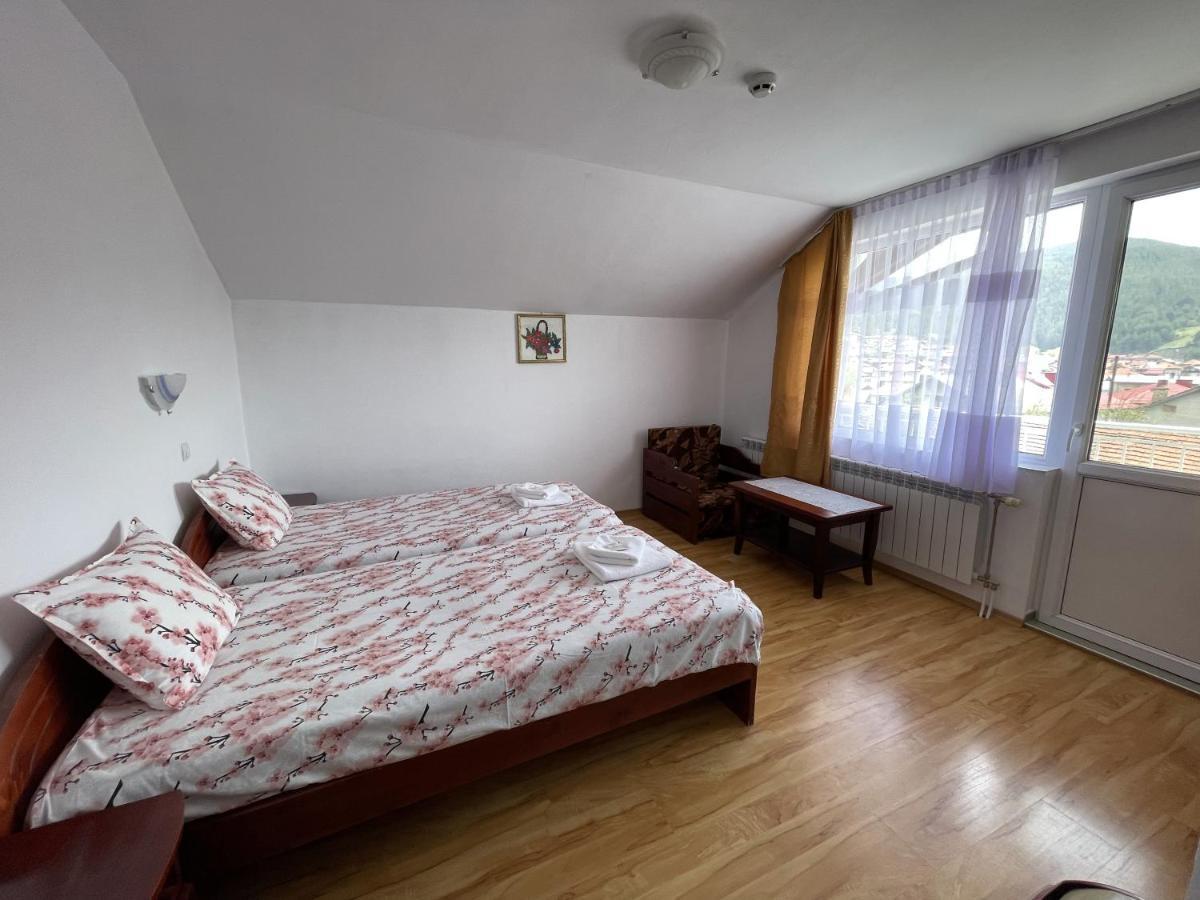 Family Hotel Panorama Sarnitsa Buitenkant foto