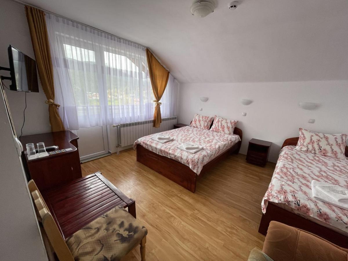 Family Hotel Panorama Sarnitsa Buitenkant foto