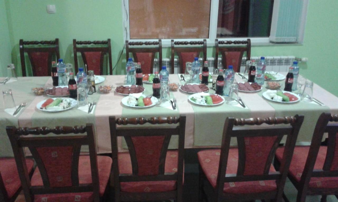 Family Hotel Panorama Sarnitsa Buitenkant foto