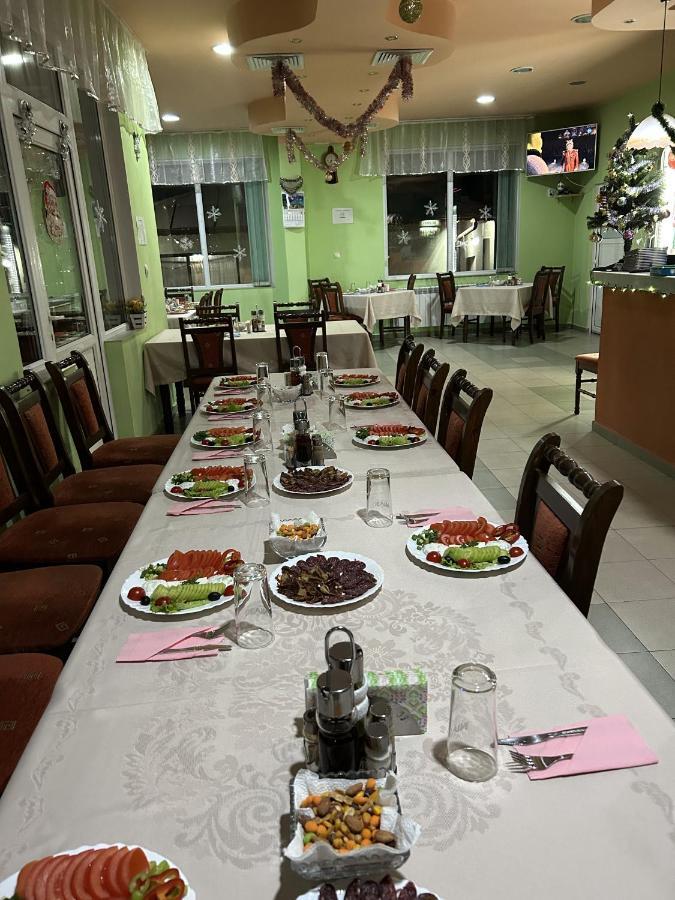 Family Hotel Panorama Sarnitsa Buitenkant foto