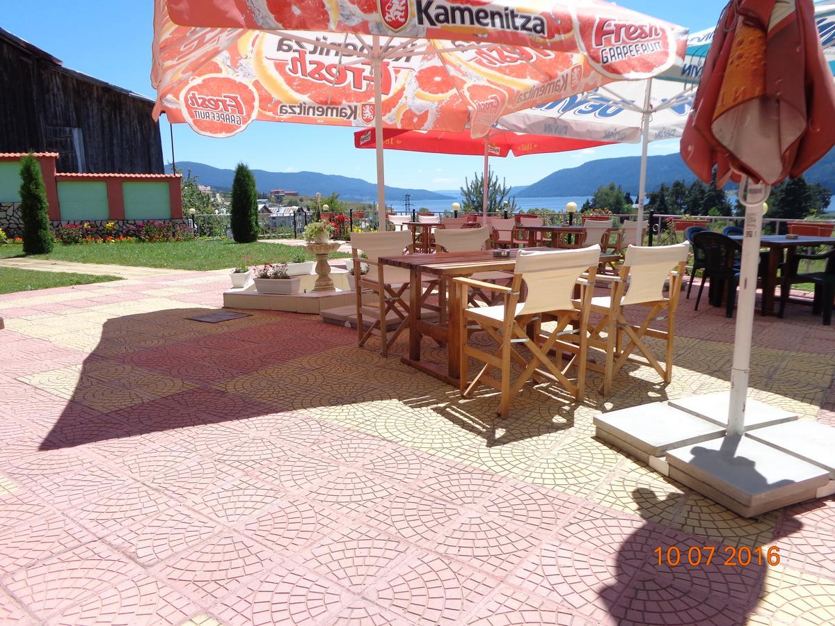 Family Hotel Panorama Sarnitsa Buitenkant foto