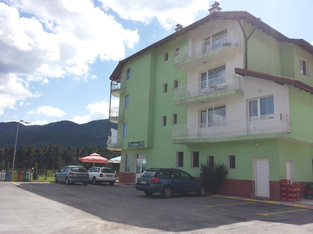 Family Hotel Panorama Sarnitsa Buitenkant foto