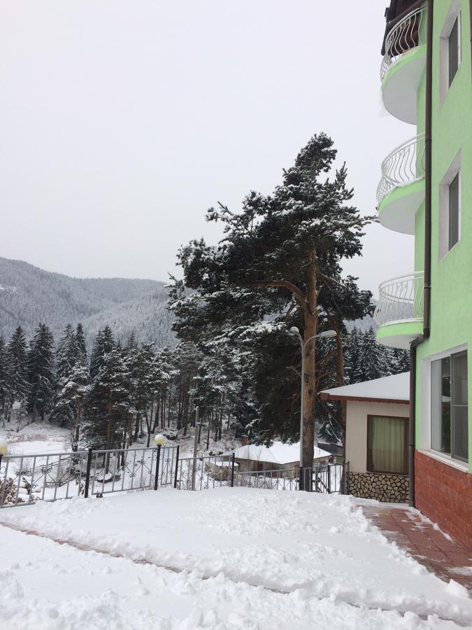 Family Hotel Panorama Sarnitsa Buitenkant foto