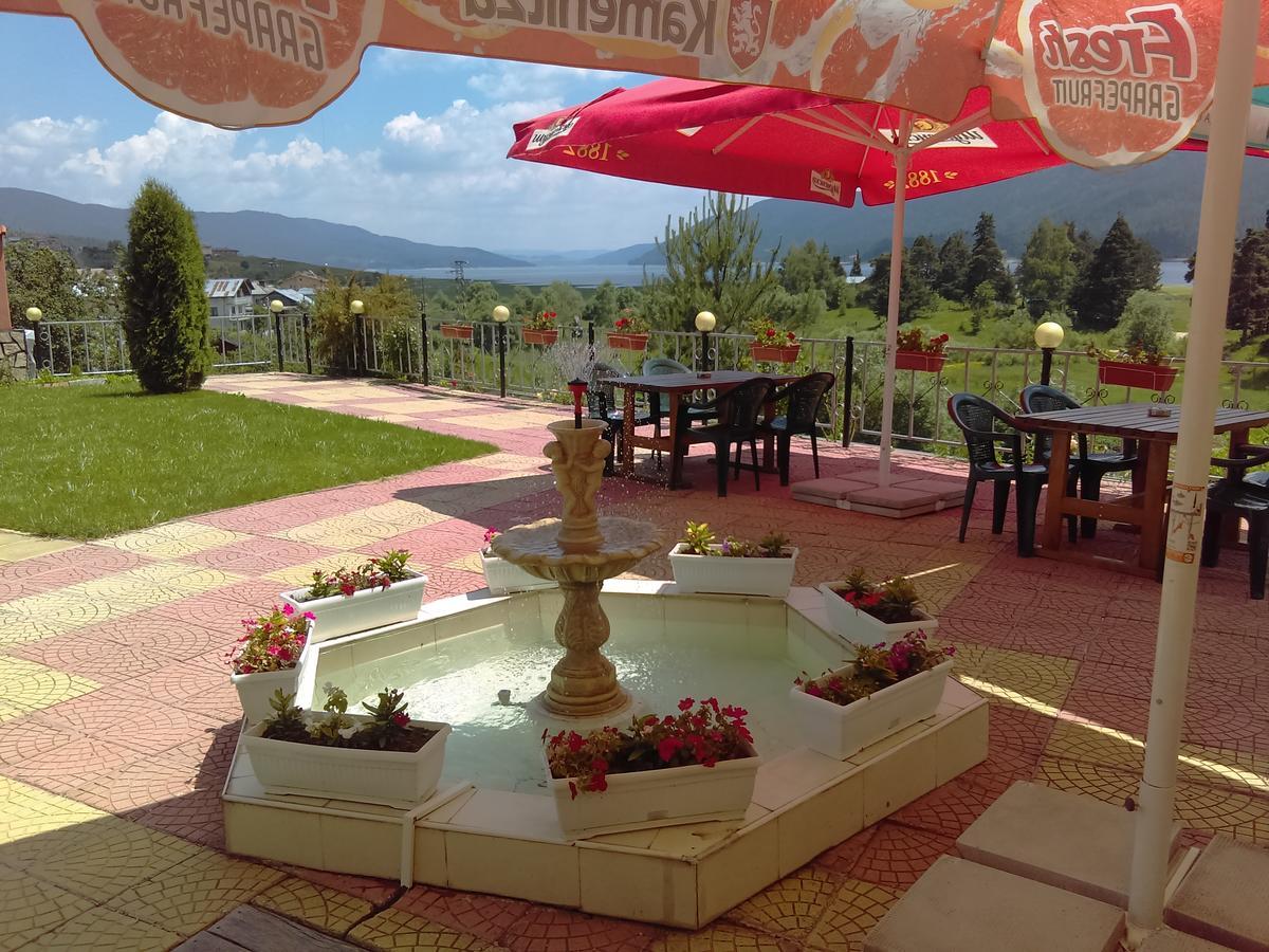 Family Hotel Panorama Sarnitsa Buitenkant foto