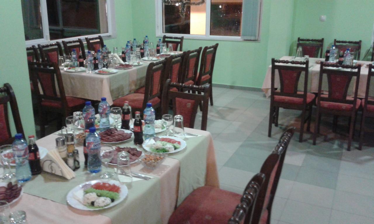 Family Hotel Panorama Sarnitsa Buitenkant foto
